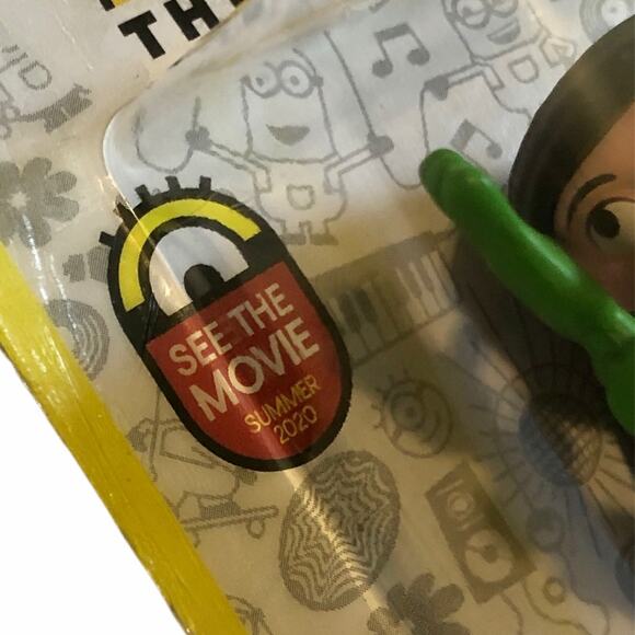 Illumination Entertainment Minions Figurines and Tape Bundle - Picture 4 of 6